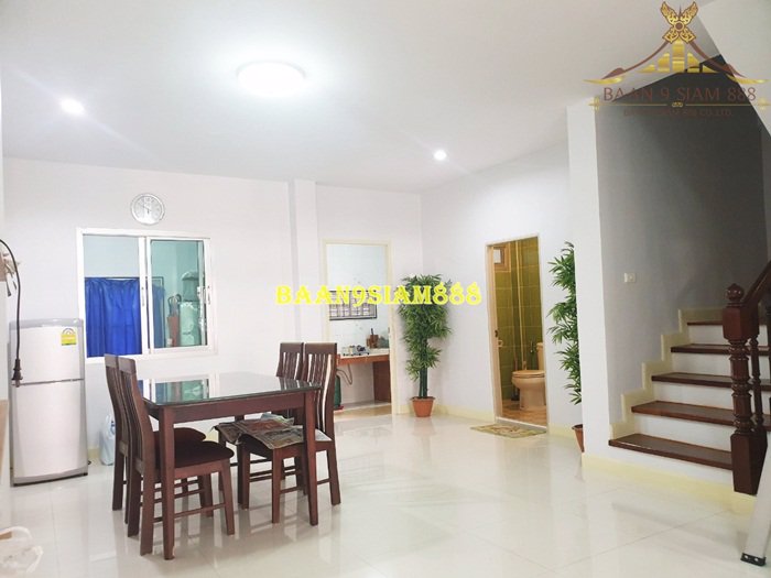 ทาวน์เฮ้าส์-2ชั้น-หมู่บ้านเปี่ยมสุข-ปากเกร็ด