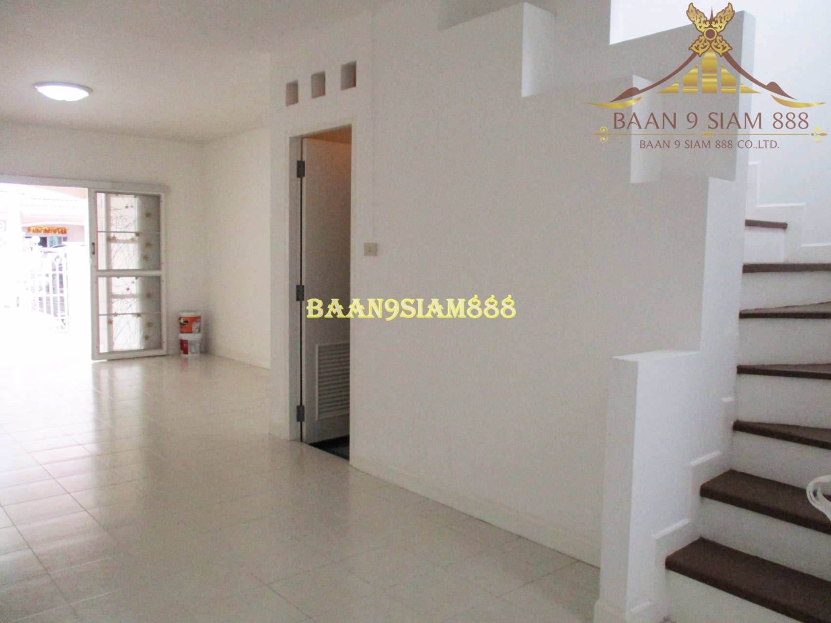 ทาวน์เฮ้าส์-หมู่บ้าน-มนวดีเอ็กซ์คลูซีฟ