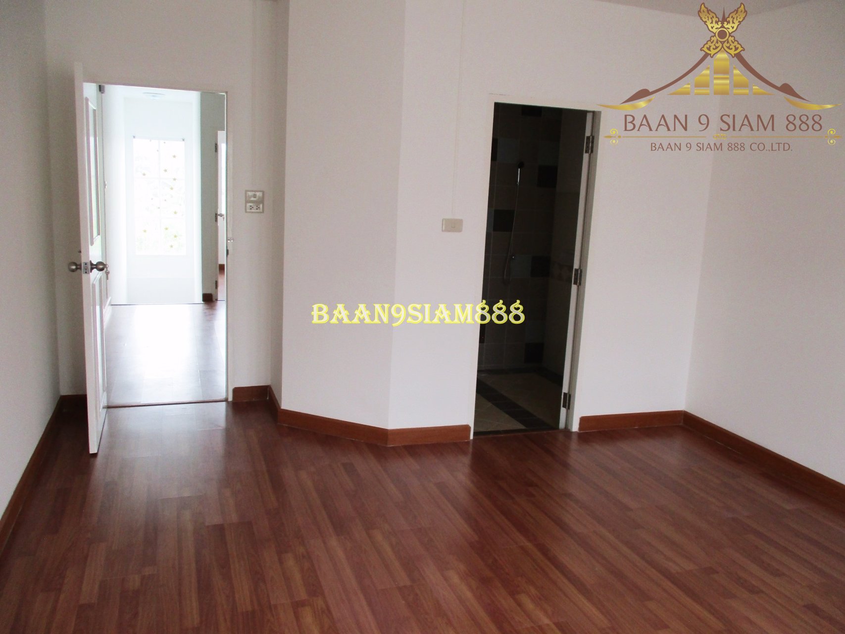 ทาวน์เฮ้าส์-หมู่บ้าน-มนวดีเอ็กซ์คลูซีฟ