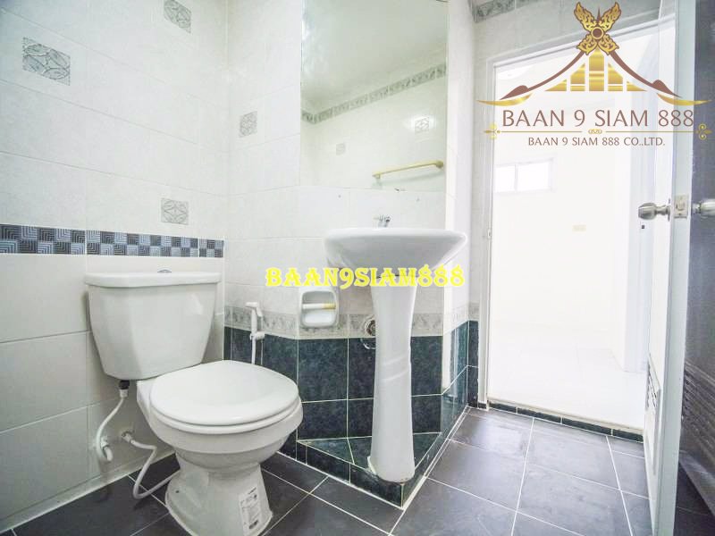 ทาวน์เฮ้าส์-หมู่บ้าน-ศุภากร-แปลงมุม