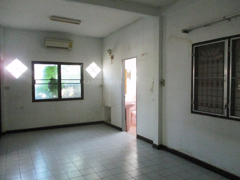 บ้านเดี่ยว-หมู่บ้าน-อุบลชาติ1-ไทรม้า