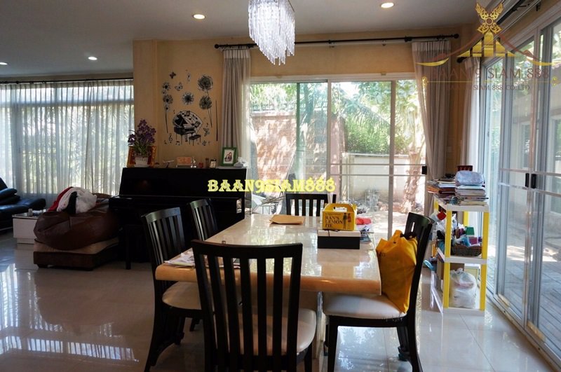 บ้านเดี่ยว-หมู่บ้าน-ลัดดารมย์-หลังริม-