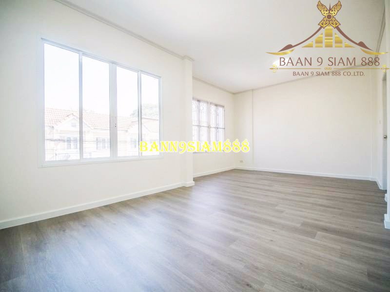 ทาวน์เฮ้าส์-หมู่บ้าน-บุศรินทร์-วงแหวนรัตนาธิเบศร์