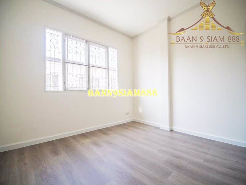 ทาวน์เฮ้าส์-หมู่บ้าน-บุศรินทร์-วงแหวนรัตนาธิเบศร์