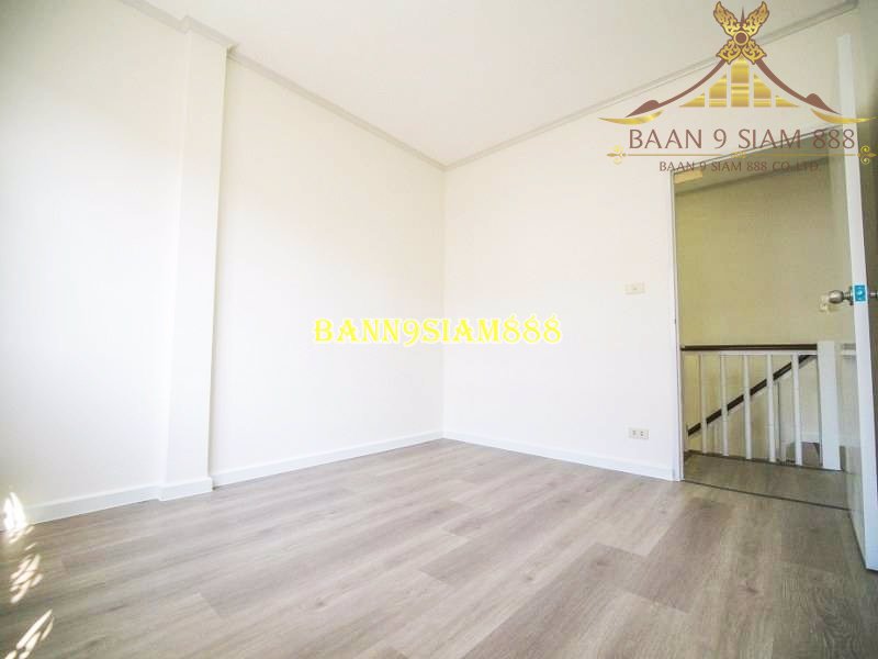 ทาวน์เฮ้าส์-หมู่บ้าน-บุศรินทร์-วงแหวนรัตนาธิเบศร์