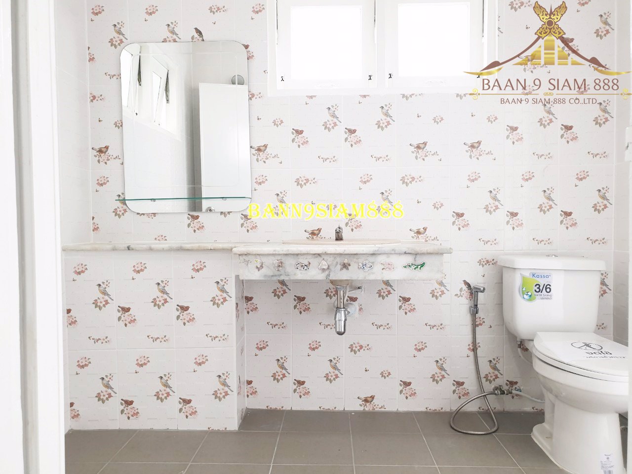 ทาวน์เฮ้าส์-หมู่บ้านบัวทองธานีพาร์ค-ติดถนนกาญจนาภิเษก