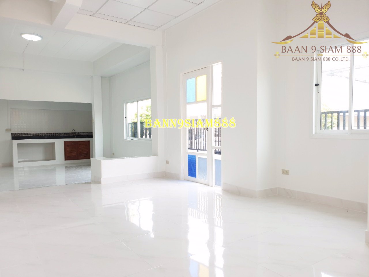 ทาวน์เฮ้าส์-หมู่บ้านบัวทองธานีพาร์ค-ติดถนนกาญจนาภิเษก