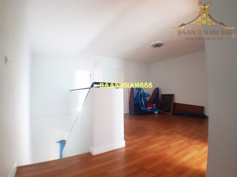 ทาวน์เฮ้าส์ปลูกสร้างเอง-ซอยมิตรอารีย์2