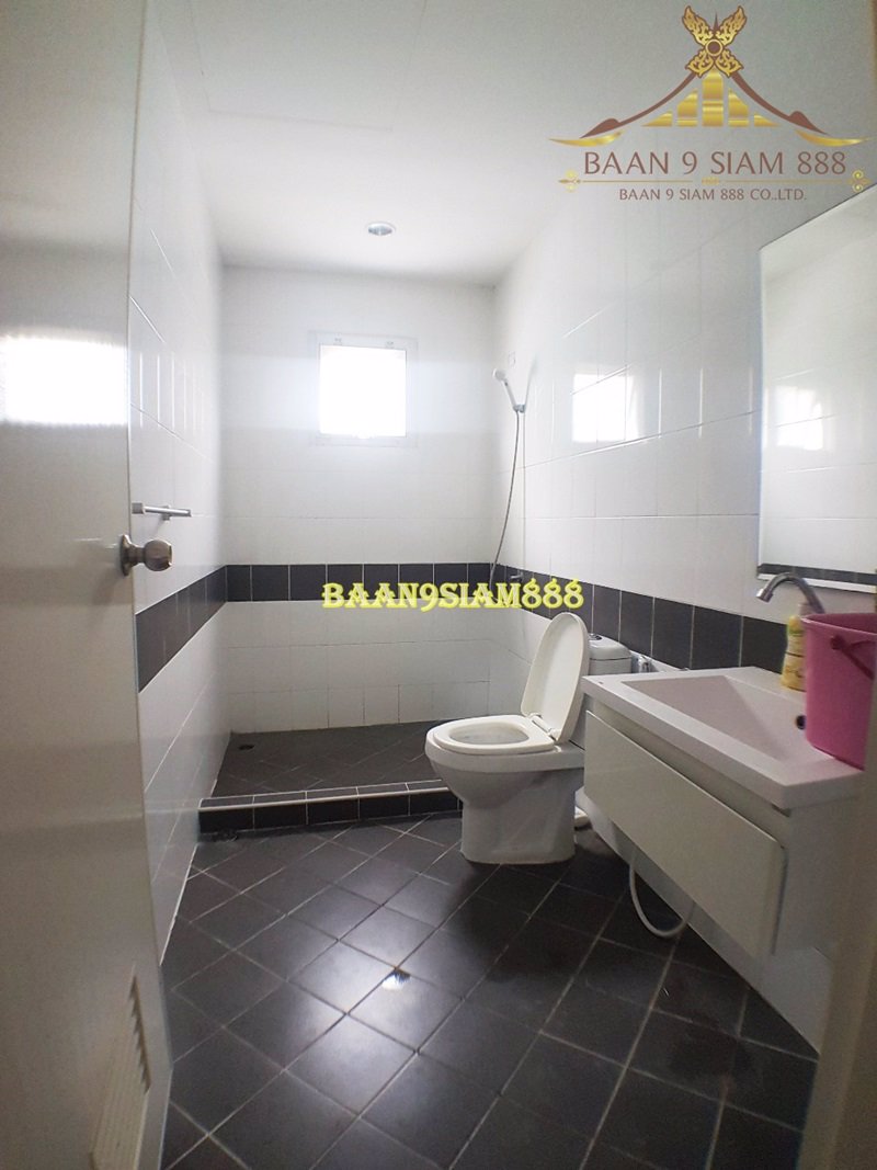 ทาวน์เฮ้าส์ปลูกสร้างเอง-ซอยมิตรอารีย์2