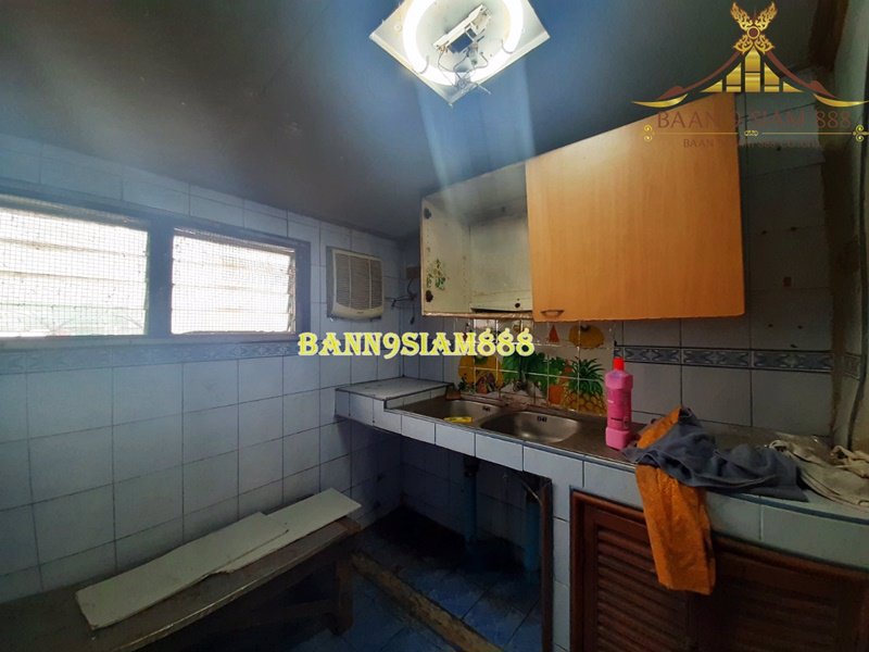 ทาวน์เฮ้าส์-หมู่บ้าน-ไทยานนท์