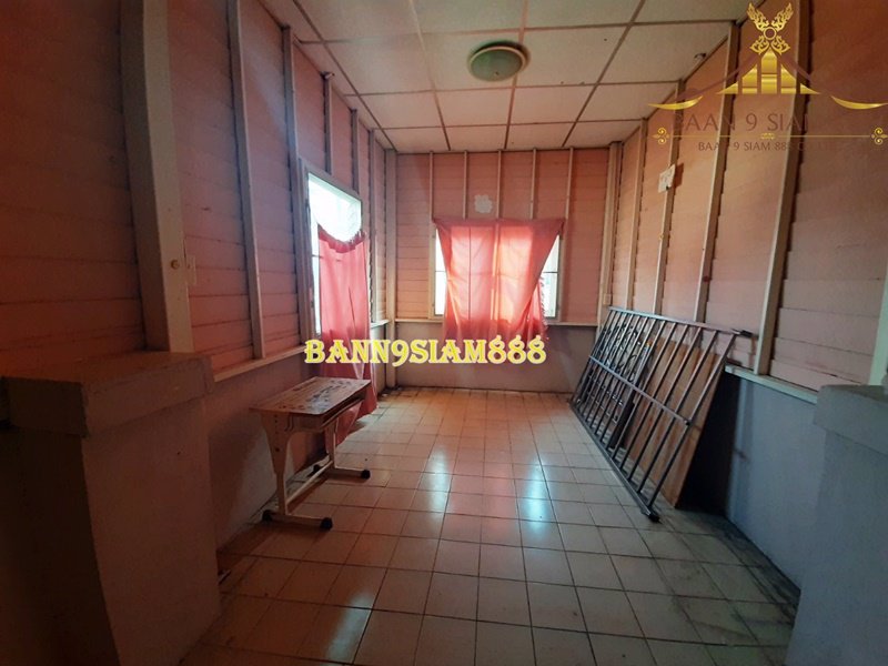 ทาวน์เฮ้าส์-หมู่บ้าน-ไทยานนท์