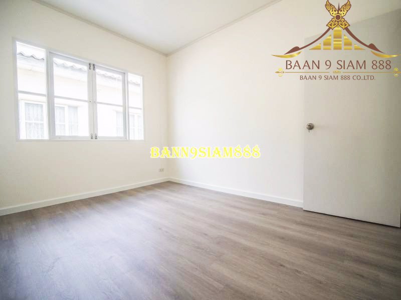 ทาวน์เฮ้าส์-หมู่บ้าน-บุศรินทร์-บ้านกล้วย-