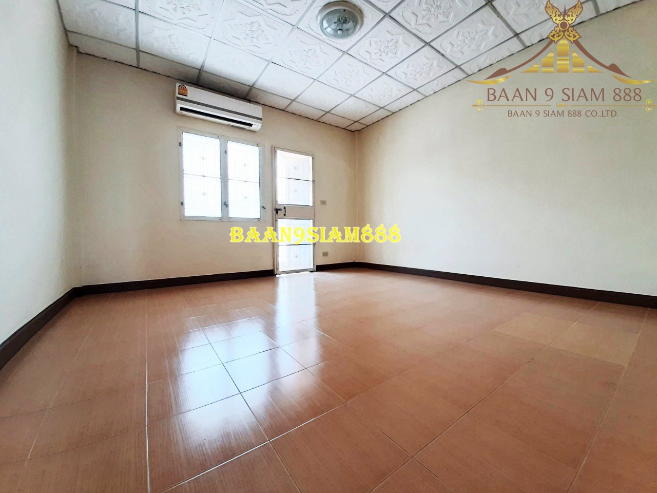 ทาวน์เฮ้าส์-หมู่บ้าน-ธนจิตต์2-หลังมุม-