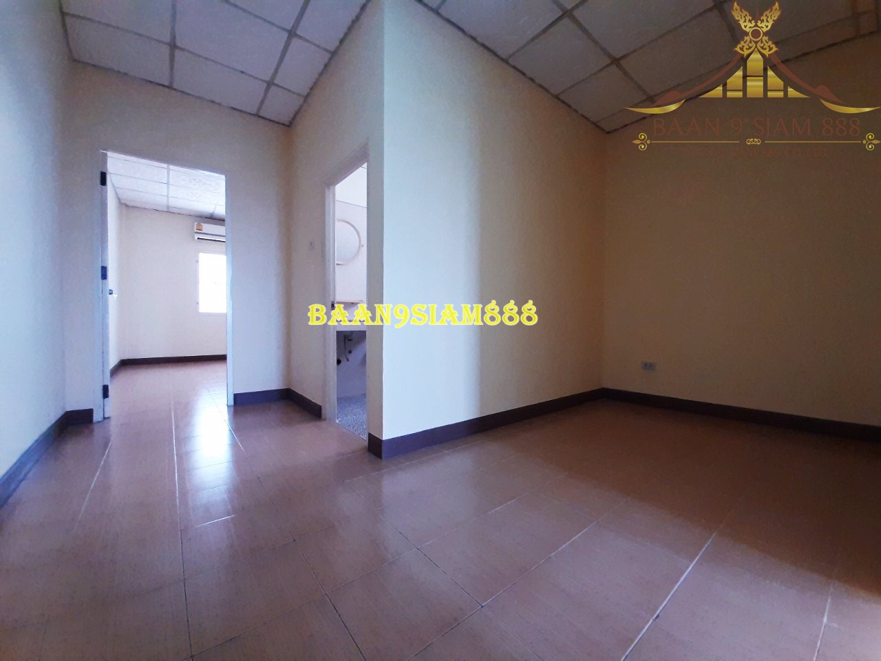 ทาวน์เฮ้าส์-หมู่บ้าน-ธนจิตต์2-หลังมุม-