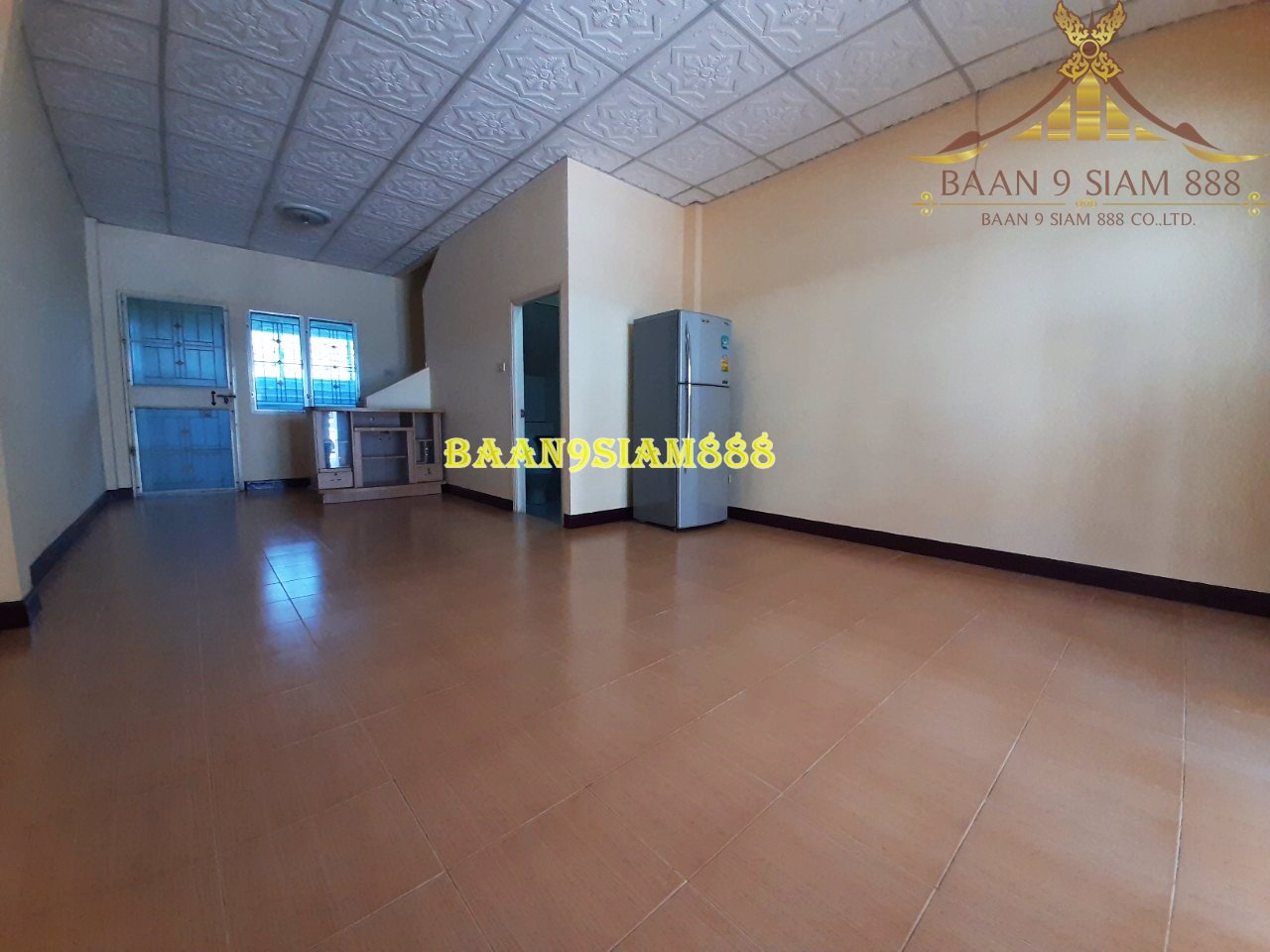 ทาวน์เฮ้าส์-หมู่บ้าน-ธนจิตต์2-หลังมุม-