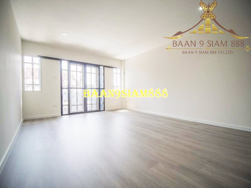 ทาวน์เฮ้าส์-หมู่บ้าน-สิรีนเฮ้าส์-ไทรม้า-ท่าอิฐ