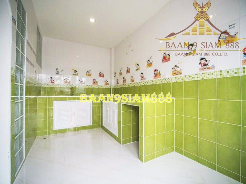 ทาวน์เฮ้าส์-หมู่บ้านมนวดีพาร์ค-ต้นซอยวัดลาดปลาดุก