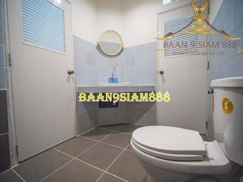 ทาวน์เฮ้าส์-หมู่บ้านมนวดีพาร์ค-ต้นซอยวัดลาดปลาดุก