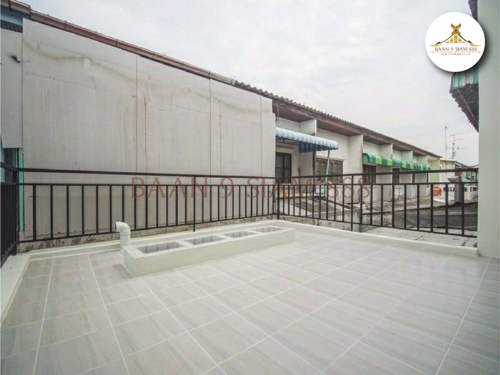 ทาวน์เฮ้าส์-นันทนาการ์เด้นท์-2-ต้นซอยท่าอิฐ