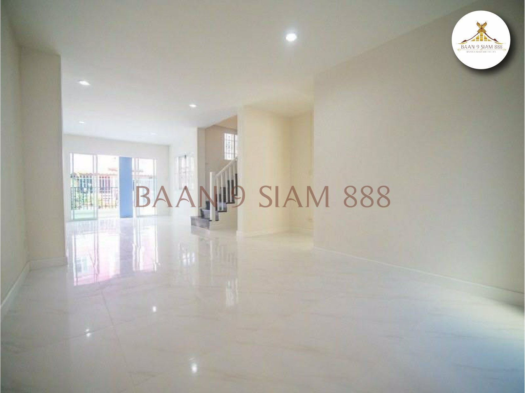 ทาวเฮ้าส์-หมู่บ้าน-ปิยวรารมย์-1-บางบัวทอง