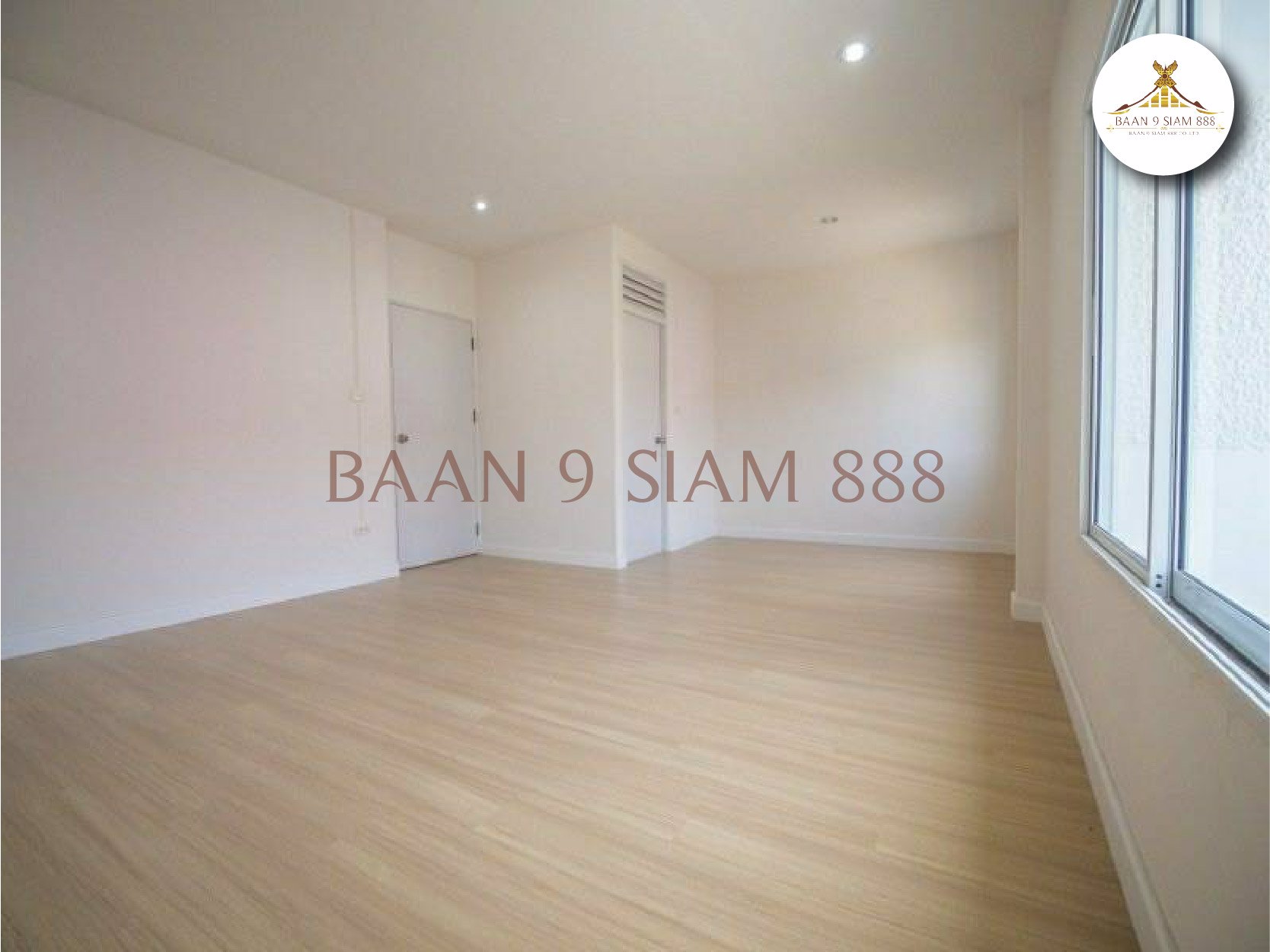 ทาวเฮ้าส์-หมู่บ้าน-ปิยวรารมย์-1-บางบัวทอง