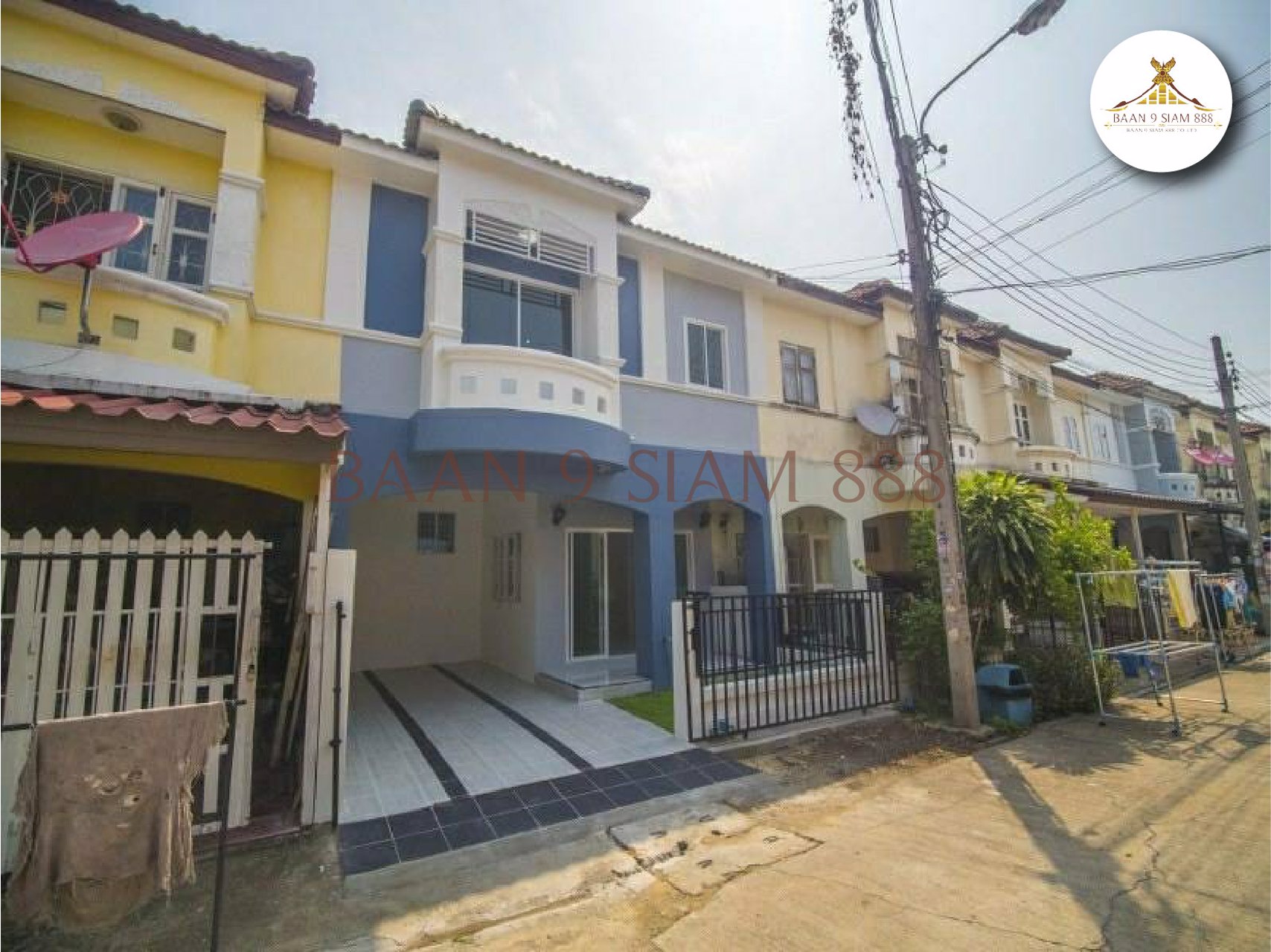 ทาวเฮ้าส์-หมู่บ้าน-ปิยวรารมย์-1-บางบัวทอง