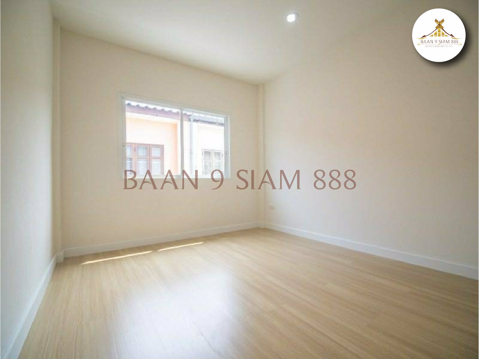 ทาวเฮ้าส์-หมู่บ้าน-ปิยวรารมย์-1-บางบัวทอง