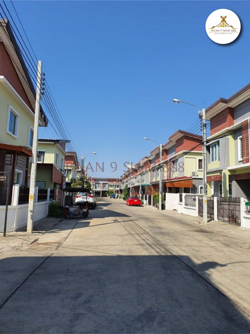 ทาวน์เฮ้าส์-หมู่บ้านบัวทองธานี-ติดถนนกาญจนาภิเษก-ตรงข้ามสมบัติบุรี