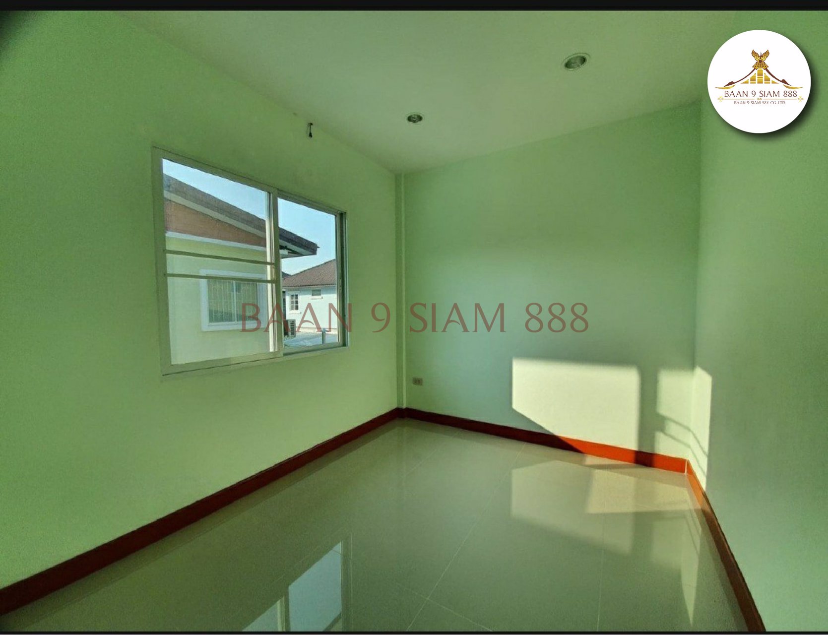 ทาวน์เฮ้าส์-หมู่บ้านบัวทองธานี-ติดถนนกาญจนาภิเษก-ตรงข้ามสมบัติบุรี