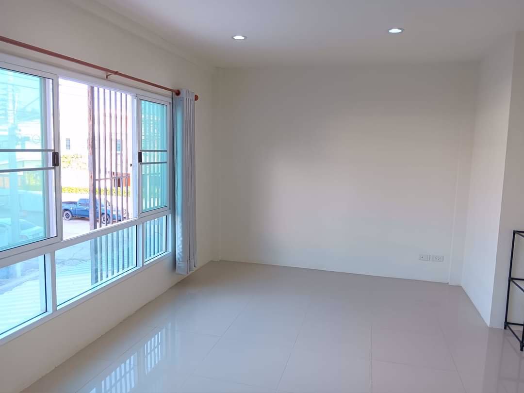 ขายบ้านทาวน์เฮ้าส์-2-ชั้น-3-ห้องนอน-2-ห้องน้ำหน้ากว้าง-57-เมตร