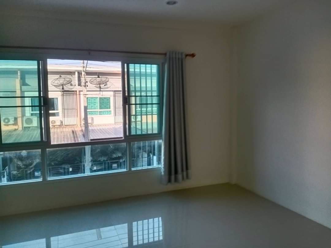 ขายบ้านทาวน์เฮ้าส์-2-ชั้น-3-ห้องนอน-2-ห้องน้ำหน้ากว้าง-57-เมตร