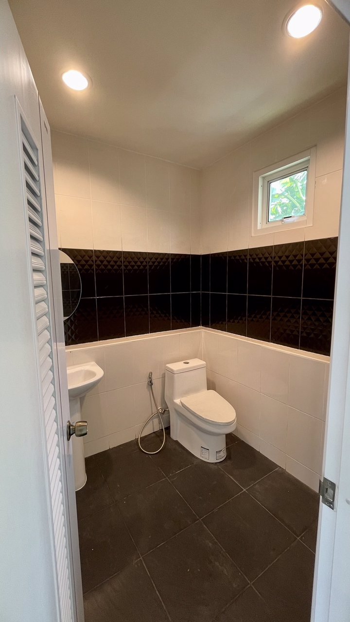 ขายบ้านเดี่ยว-สไตล์โมเดิร์น-โครงการเลดี้แลนด์24-ยูนิตสุดท้าย