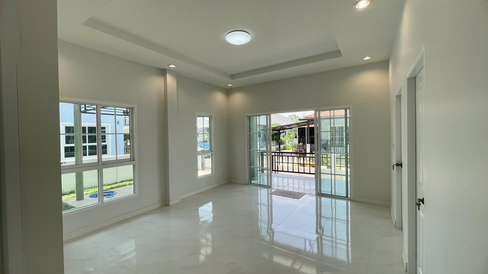 ขายบ้านเดี่ยว-สไตล์โมเดิร์น-โครงการเลดี้แลนด์24-ยูนิตสุดท้าย