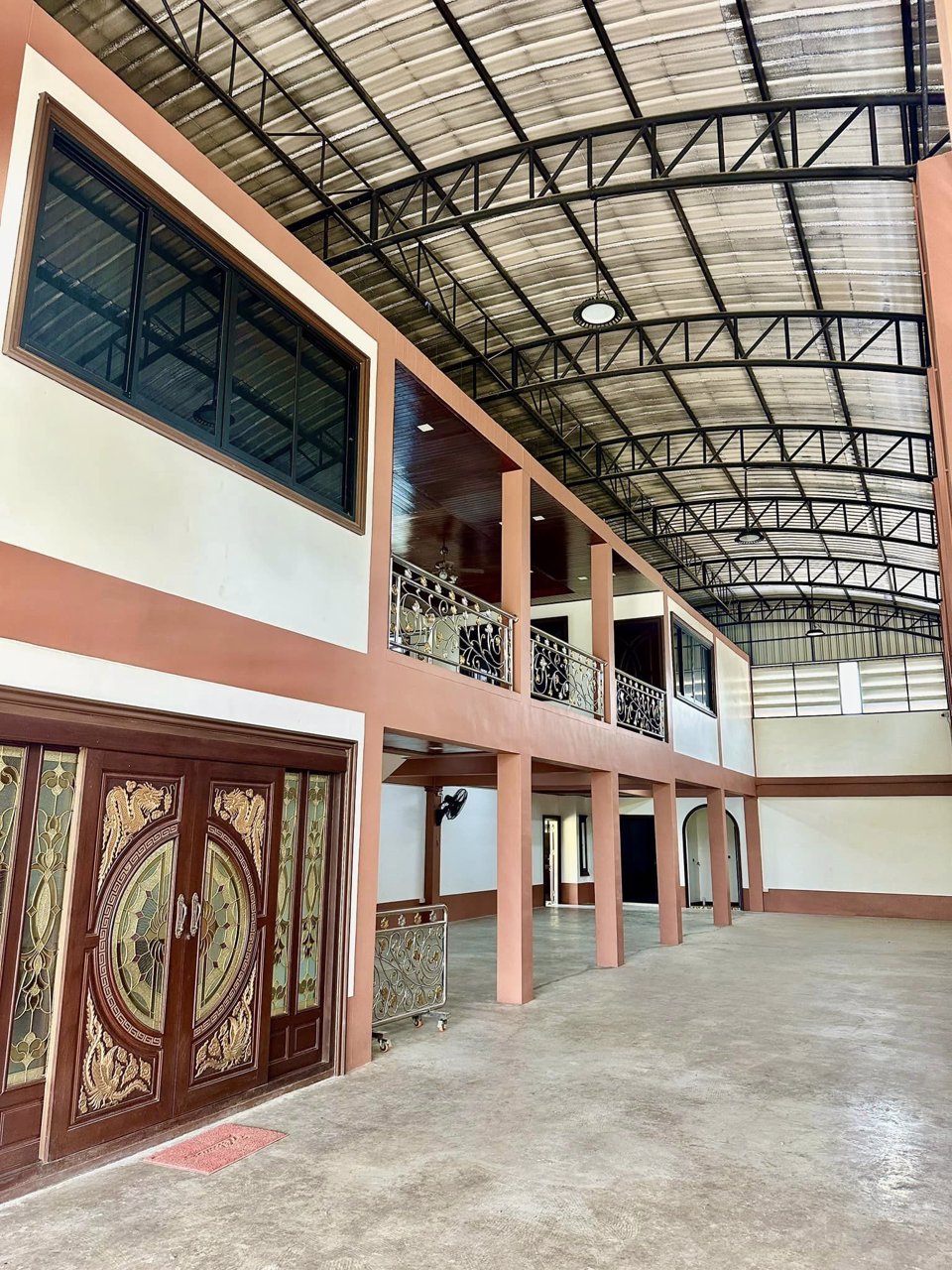 ขายด่วน-โกดังตลาดไท-พร้อมบ้าน-196-ตรว