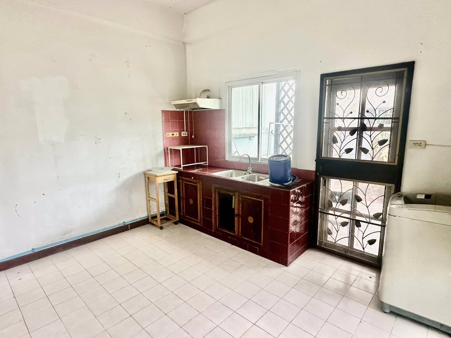 ขายถูก-หมู่บ้าน-นนท์ทิวาการ์เด้น-ติวานนท์