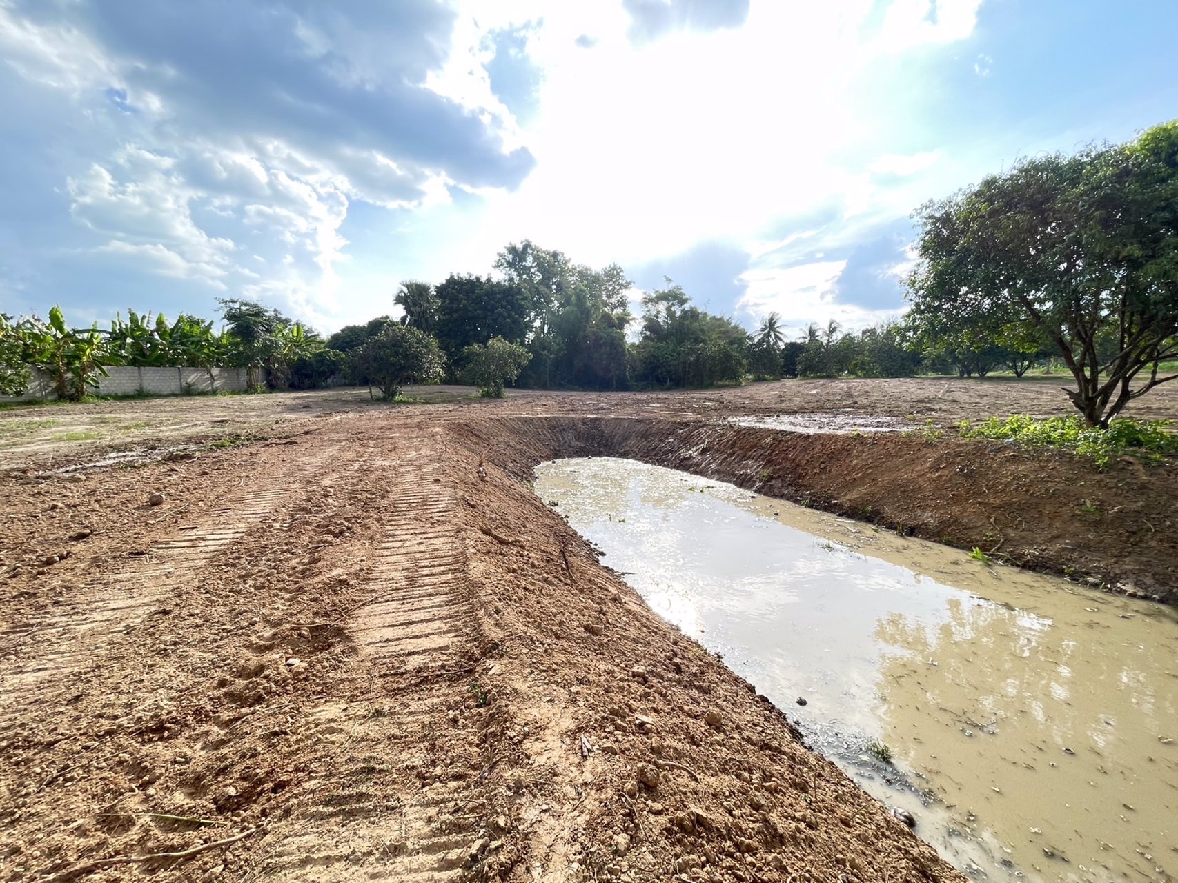 ขายที่ดิน-เนื้อที่-8-ไร่-3-งาน-70-ตารางวา