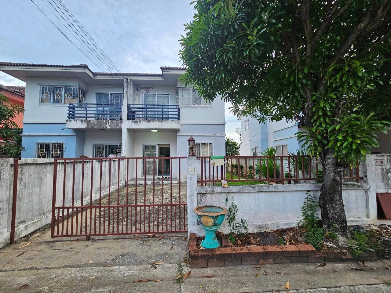 ซื้อบ้านเงินเหลือ-บ้านแฝด-หมู่บ้าน-แกรนด์กิตติยา