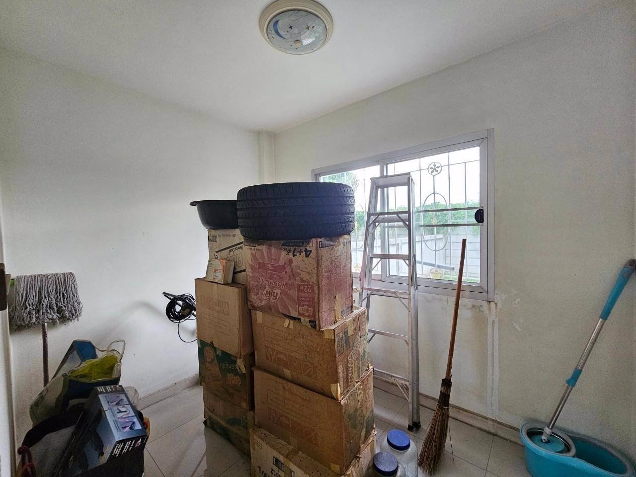 ซื้อบ้านเงินเหลือ-บ้านแฝด-หมู่บ้าน-แกรนด์กิตติยา