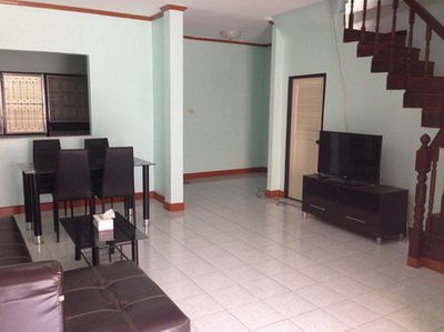 ให้เช่าทาวน์เฮ้าส์เฟอร์ครบรังสิตคลอง4-full-furnished-townhouse-for-rent