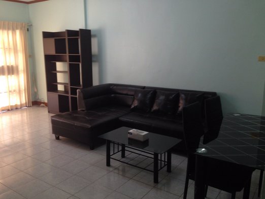 ให้เช่าทาวน์เฮ้าส์เฟอร์ครบรังสิตคลอง4-full-furnished-townhouse-for-rent