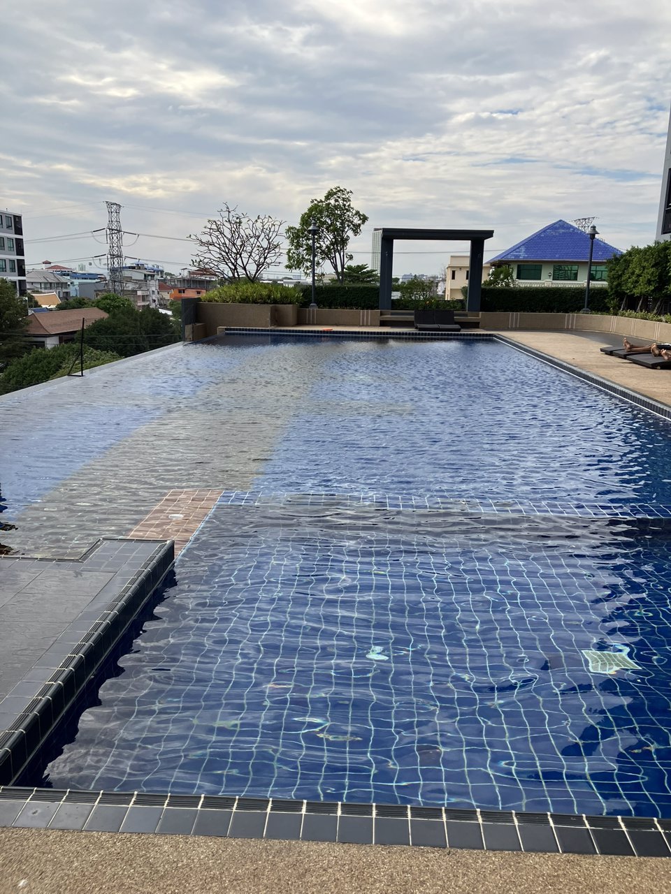 ให้เช่าคอนโดลุมพินีริเวอร์วิวราษฎร์บูรณะ-ตกแต่งใหม่-เฟอร์ใหม่เอี่ยม-เครื่องใช้ไฟฟ้าครบครัน