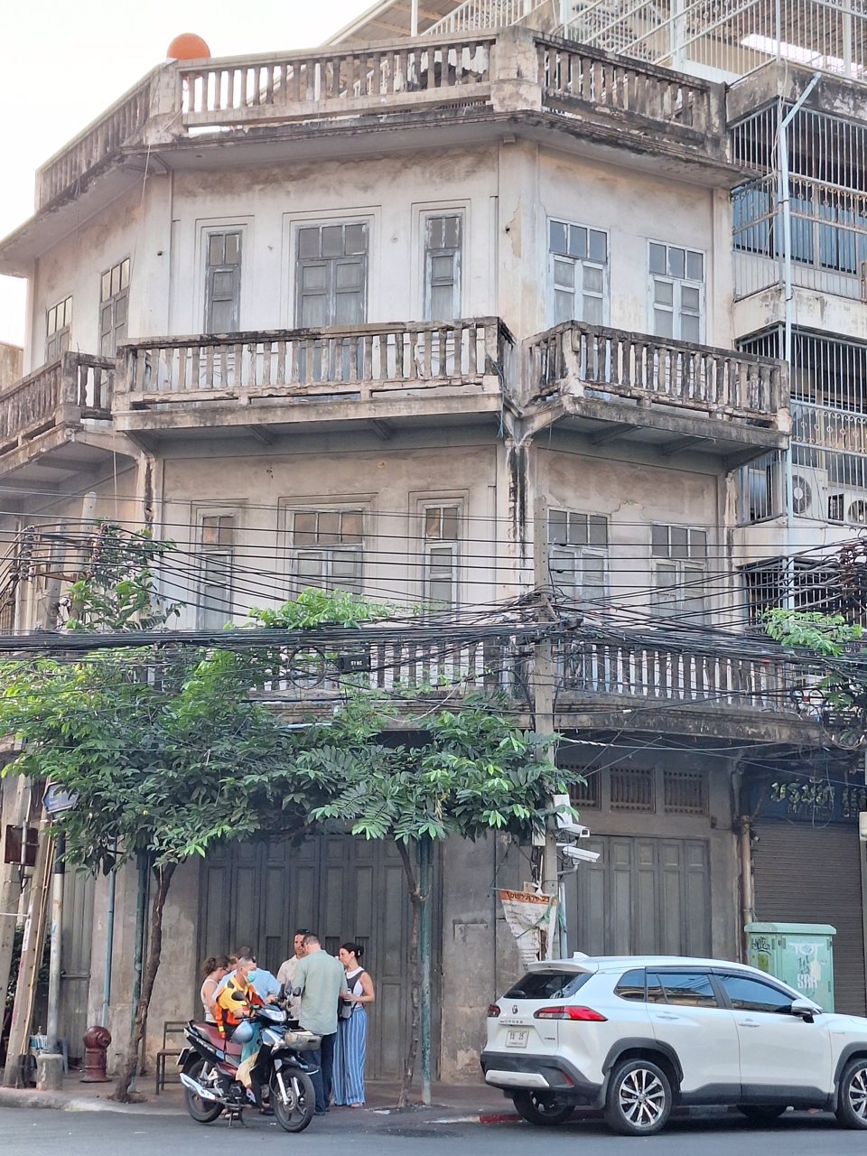 ให้เช่าพื้นที่ติดป้ายผ้าโฆษณา-อาคารพาณิชย์