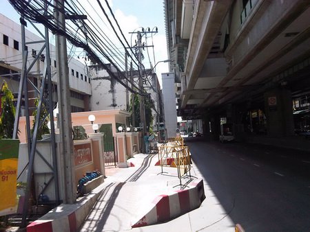 ประกาศเช่า-ขายคอนโด-symphony-1-ห้องนอน-เดิน-10-ก้าวจากคอนโดก็ถึง-bts-บางจากแล้ว