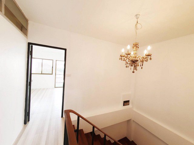 ขายทาวน์โฮม-3ชั้น-อ่อนนุช-46-ซอยสุภาพงศ์1-บ้านรีโนเวท-ใกล้ซีคอนสแควร์