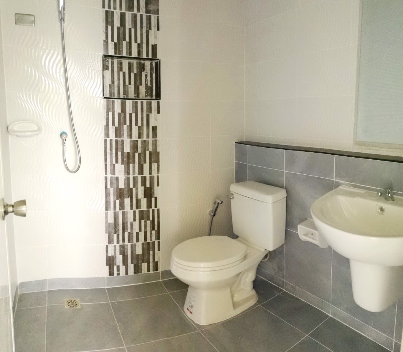 ขายบ้านแฝดชั้นเดียวสร้างใหม่พร้อมที่จอดรถ-มธัญญาพร2-ถรังสิต-นครนายก-คลอง8-ธัญบุรี