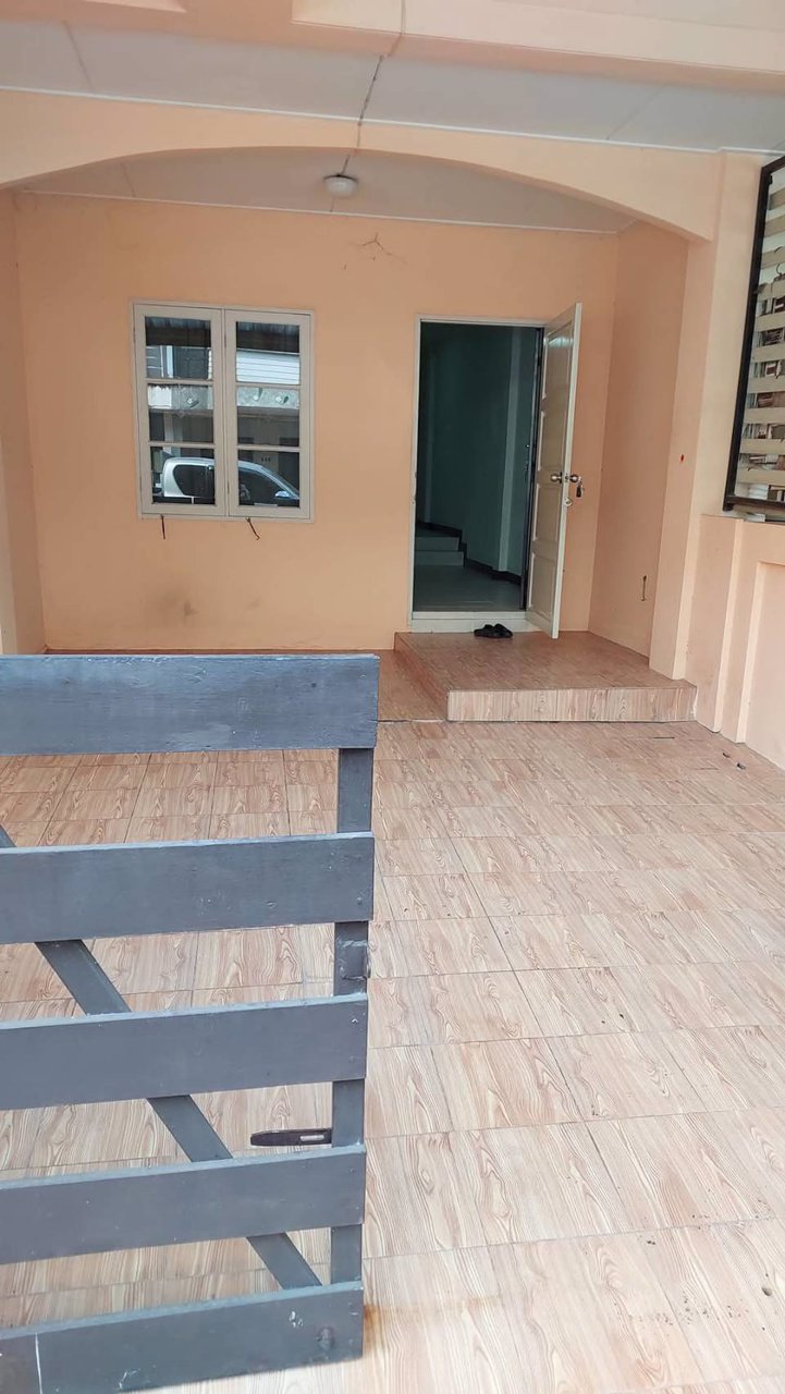 ให้เช่า-ทาวน์เฮ้าส์-2ชั้น-หมู่บ้านเฟิร์สโฮม-รามอินทรา-วัชรพล