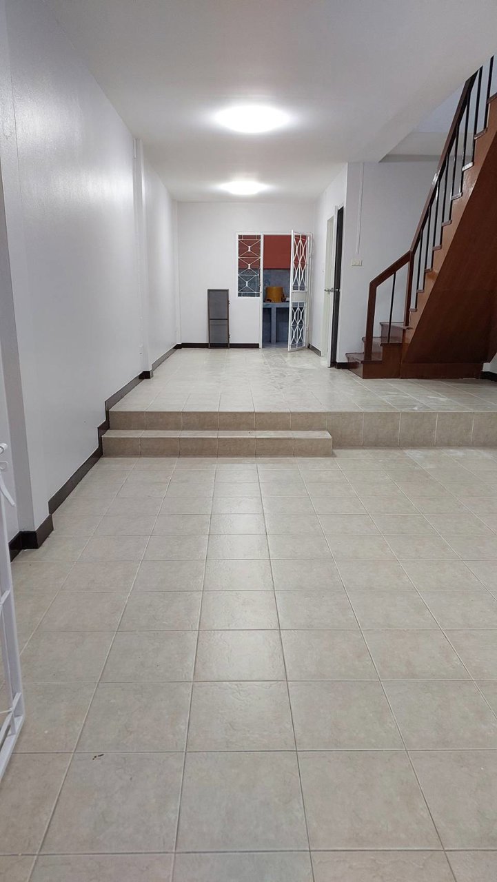 ให้เช่าทาวน์เฮ้าส์-หมู่บ้านเฟิร์สโฮม-รามอินทรา-ใกล้ห้าแยกวัชรพล