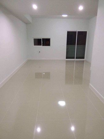 ทาว์นเฮ้าส์-2-ชั้น-มบเดอะคัลเลอร์อารียา-3-นอน-2-น้ำ-พร้อมอยู่-ขคลองสามวา-กทม