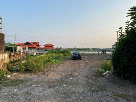 ที่ดินเปล่า-ถมแล้ว-เนื้อที่-256-ตรวที่ดินติดแม่น้ำเจ้าพระยา-อปากเกร็ด-จนนทบุรี