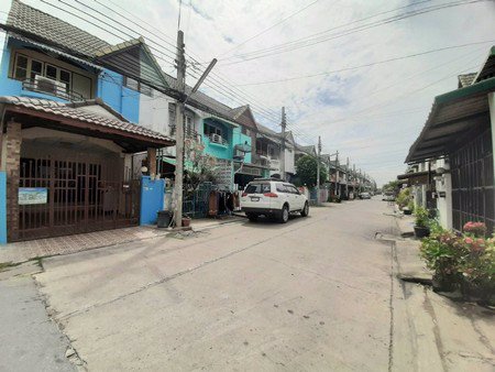 ทาวน์เฮ้าส์-2-ชั้น-มบมนรดา-1-หลังมุม-พื้นที่-24-ตรว-พร้อมอยู่-บางบัวทอง-นนทบุรี